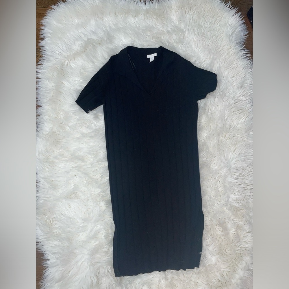 Zarah black loose ribbed maternity collard dress.